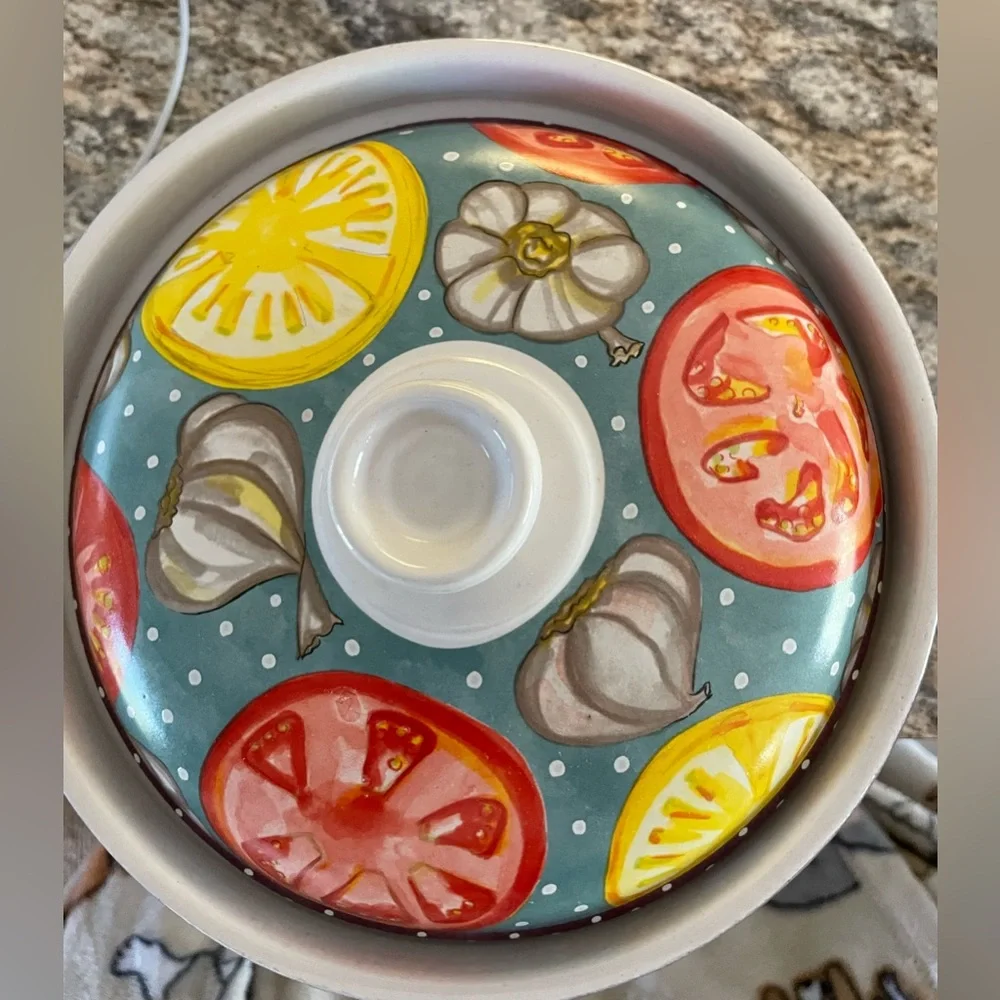 Covered casserole by Heather Outlaw Kurpis for the Essex collection